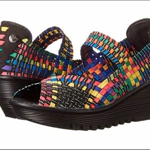 BareTraps Umma Wedge Sandal Size 8